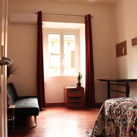 My Little Nest In San Lorenzo - Termini - Holiday Home Rome Buitenkant foto